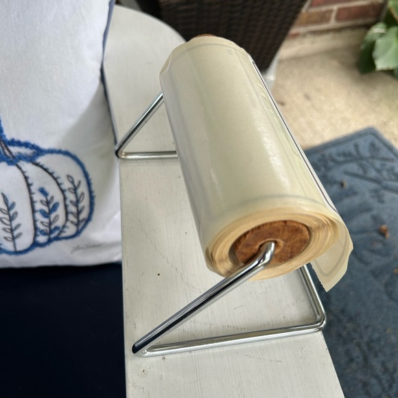 Vintage Label Roll Holder - Picture 2 of 3